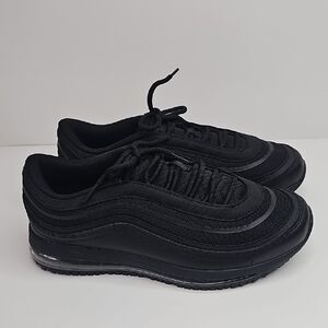 Tredsafe Women's Black Athletic Shoes Size 7.5W